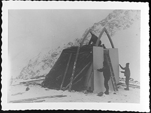 Shelter at Russet Lake