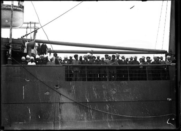 Passengers aboard the Komagata Maru, Vancouver 1914 (VPL 6226)